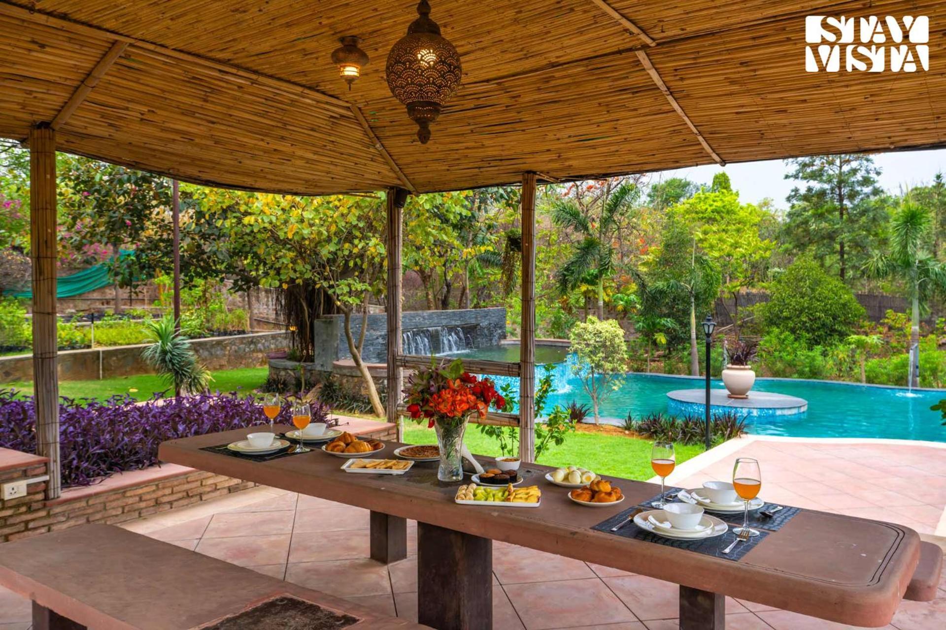 Stayvista At Maple Farms With Pool, Bbq & Bonfire Sohna Dış mekan fotoğraf