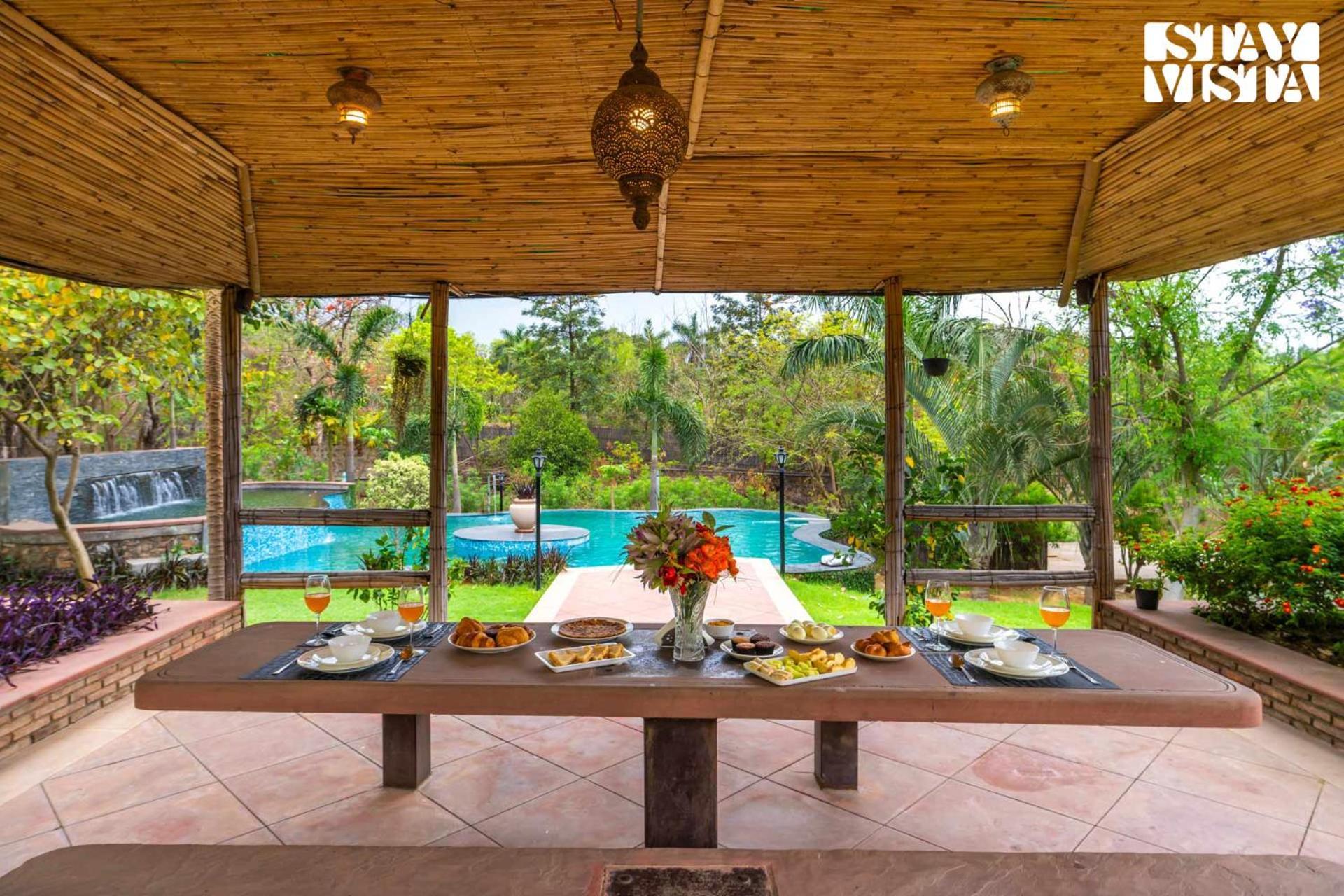 Stayvista At Maple Farms With Pool, Bbq & Bonfire Sohna Dış mekan fotoğraf